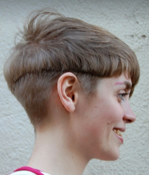fryzury krótkie uczesanie damskie zdjęcie numer 102